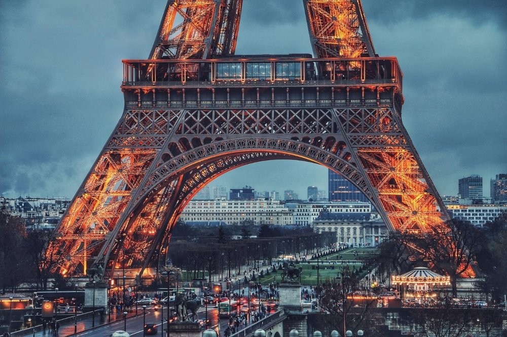 An image of the Eiffel Tower bottom for an article about senior tour of Paris.