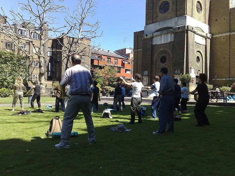 By practicing movements that emphasize grounding and steadiness, senior fitness Tai Chi reduces the risk of falls among older adults.