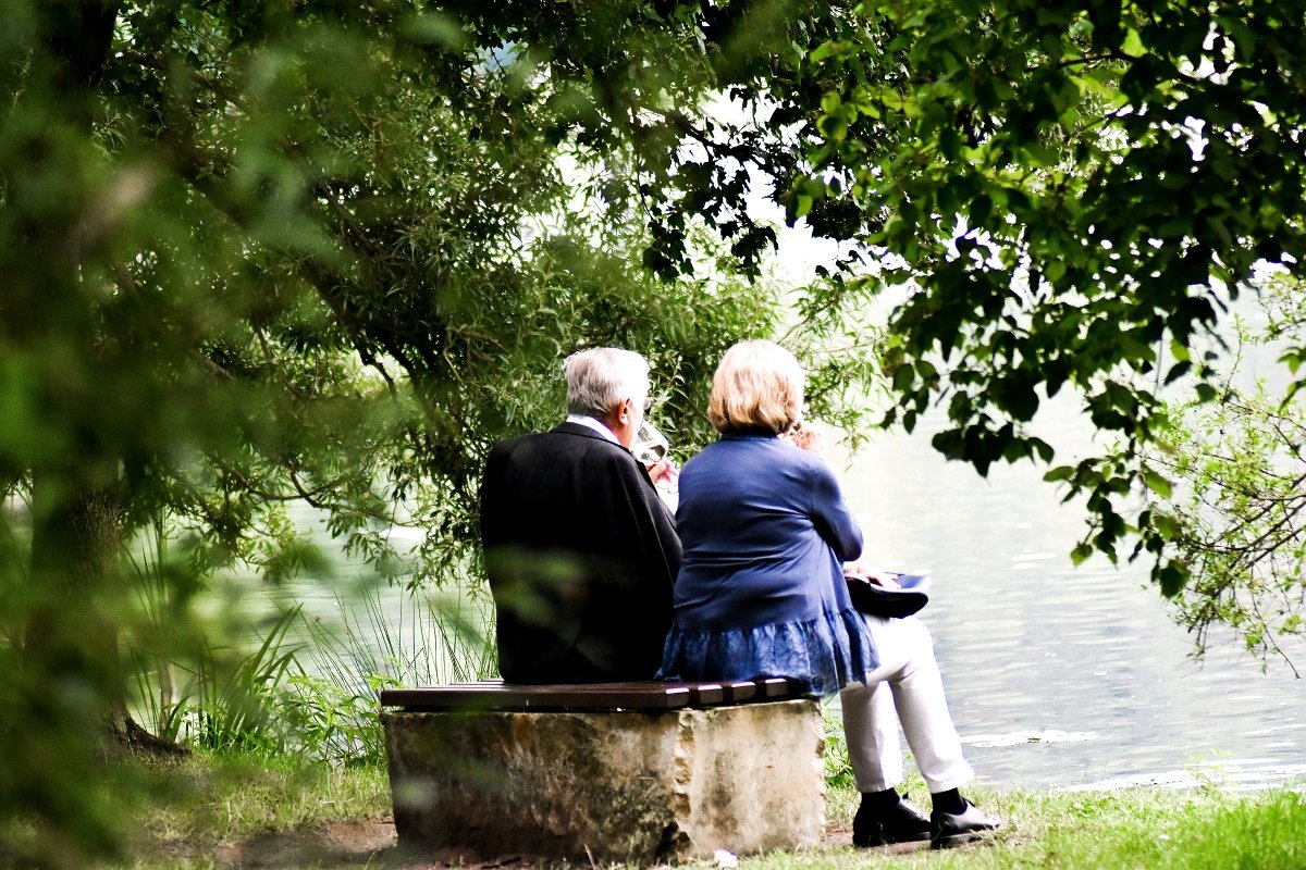 FRIENDSHIP IN OLD AGE