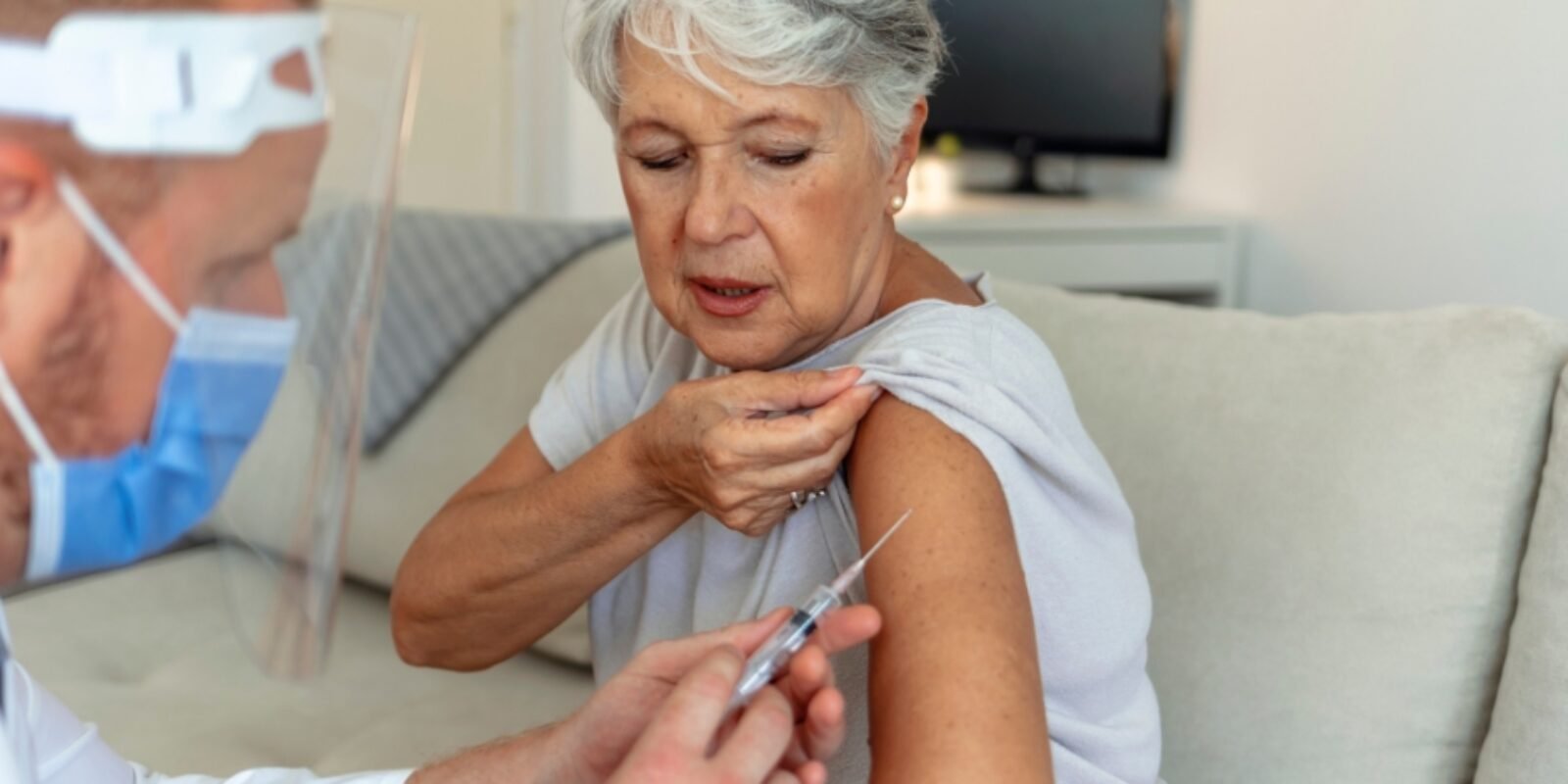 Could Your Shingles Shot Fend Off Dementia? Science Says Yes!
